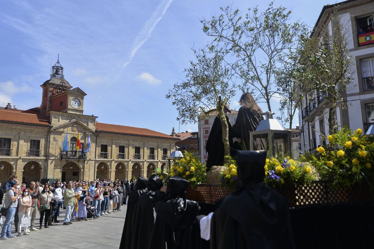 En imágenes: así fue la procesión de la hermandad del Beso de Judas En imágenes: así fue la procesión de la hermandad del Beso de Judas