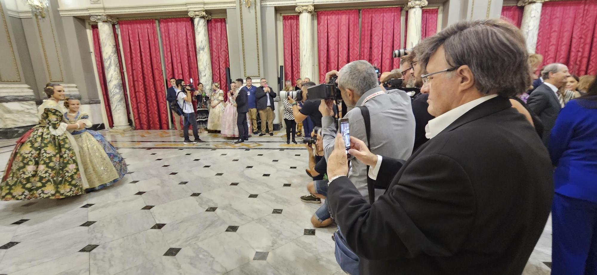 El tío sacerdote de María Estela...