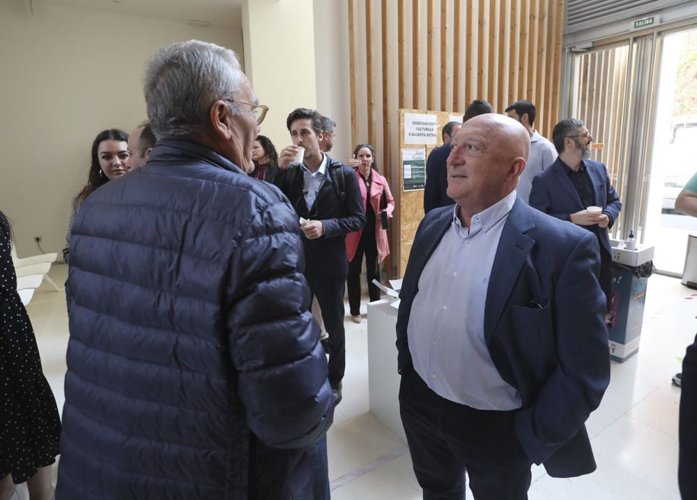 Encuentro empresarial en Sagunt organizado por ASECAM. Recepción y mesa redonda.