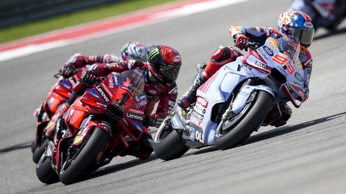 'Pecco' Bagnadia y Marc Márquez, ambos con Ducati, en el GP de EEUU, en Austin.