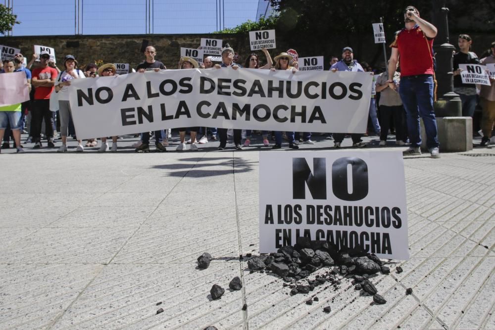 Protesta de los vecinos de La Camocha