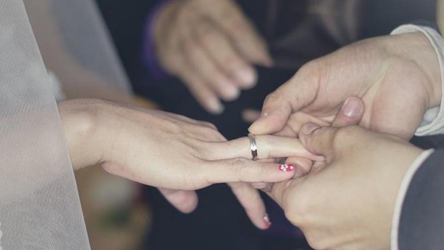 Girona registra un lleuger descens en els matrimonis durant el 2016