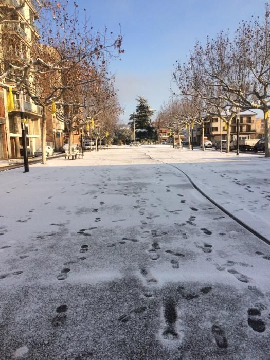 Paisatge matinal nevat a la Catalunya Central