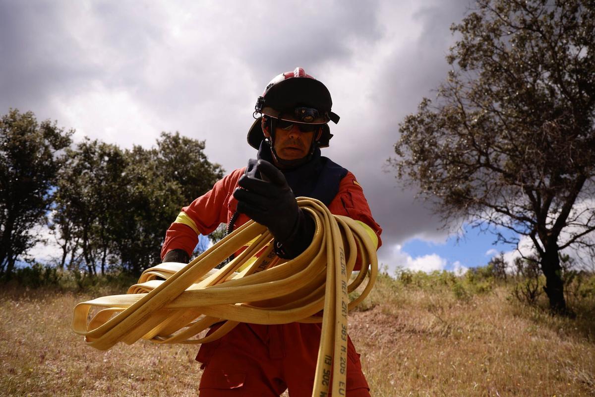 Alrededor de 200 efectivos ensayan todo tipo de escenarios en Cerro Muriano antes de los meses clave