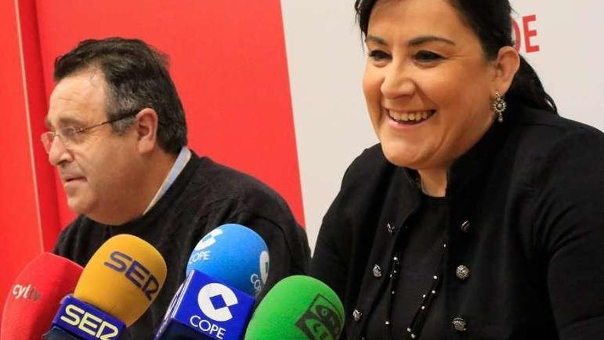 El PSOE pide la dimisión del consejero de Sanidad por su &quot;desastrosa&quot; gestión