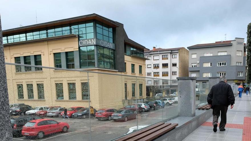 Edificio del CIDAN, en Pola de Laviana