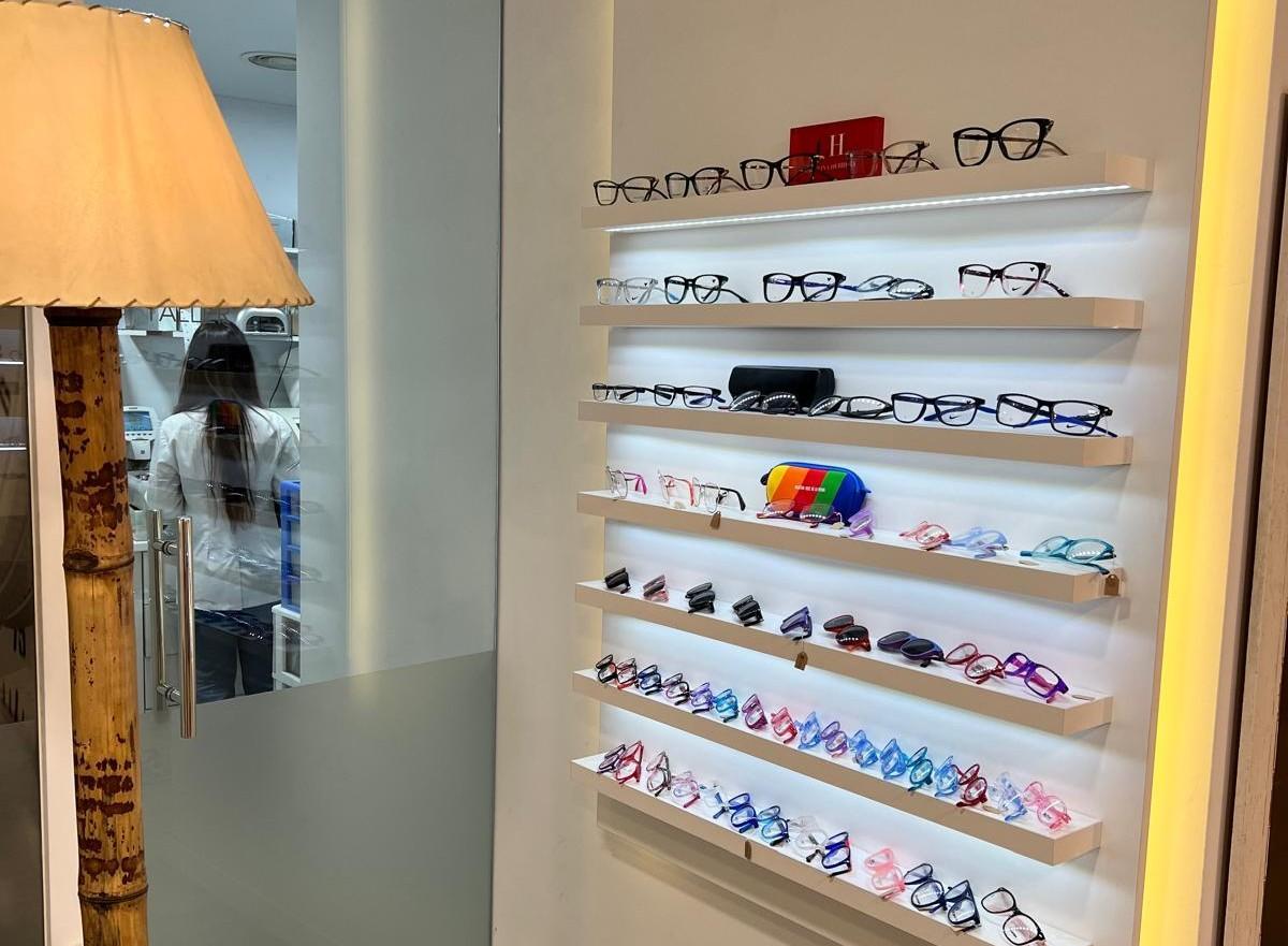 Juan Carlos Gordillo recomienda usar gafas de sol desde la primera infancia.