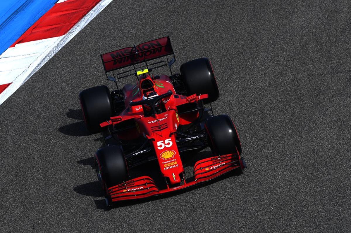Sainz, en pista con el Ferrari SF21
