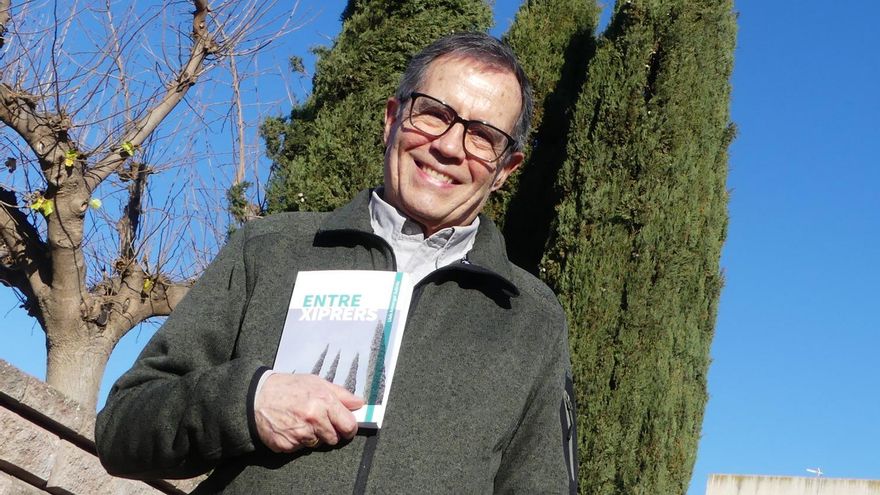 Lluís Armengol reivindica els xiprers com a metàfora vital en el paisatge de l&#039;Empordà