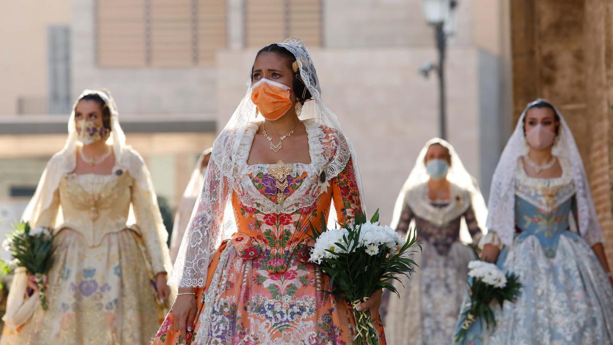 Búscate en el segundo día de Ofrenda por las calles del Mar y Avellanas entre las 9:00 y 10:00 horas