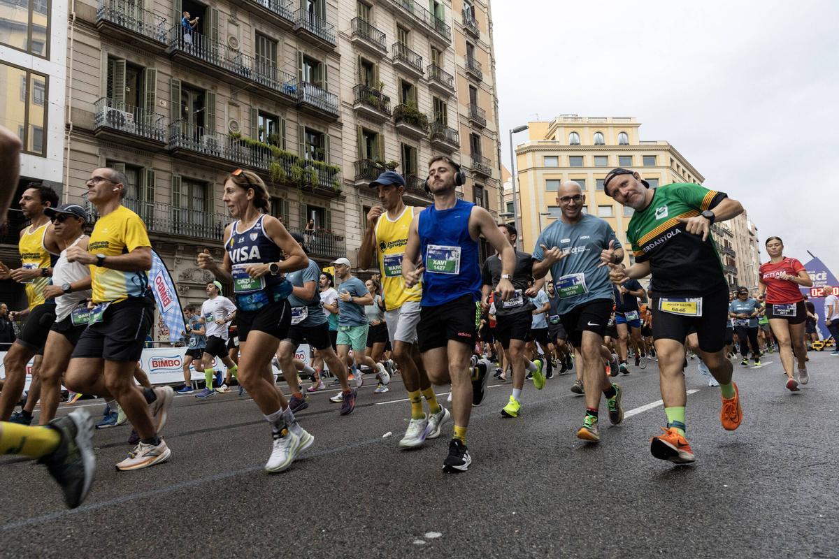 14.000 corredores participan en esta edición de la Cursa de la Mercè, en Barcelona.