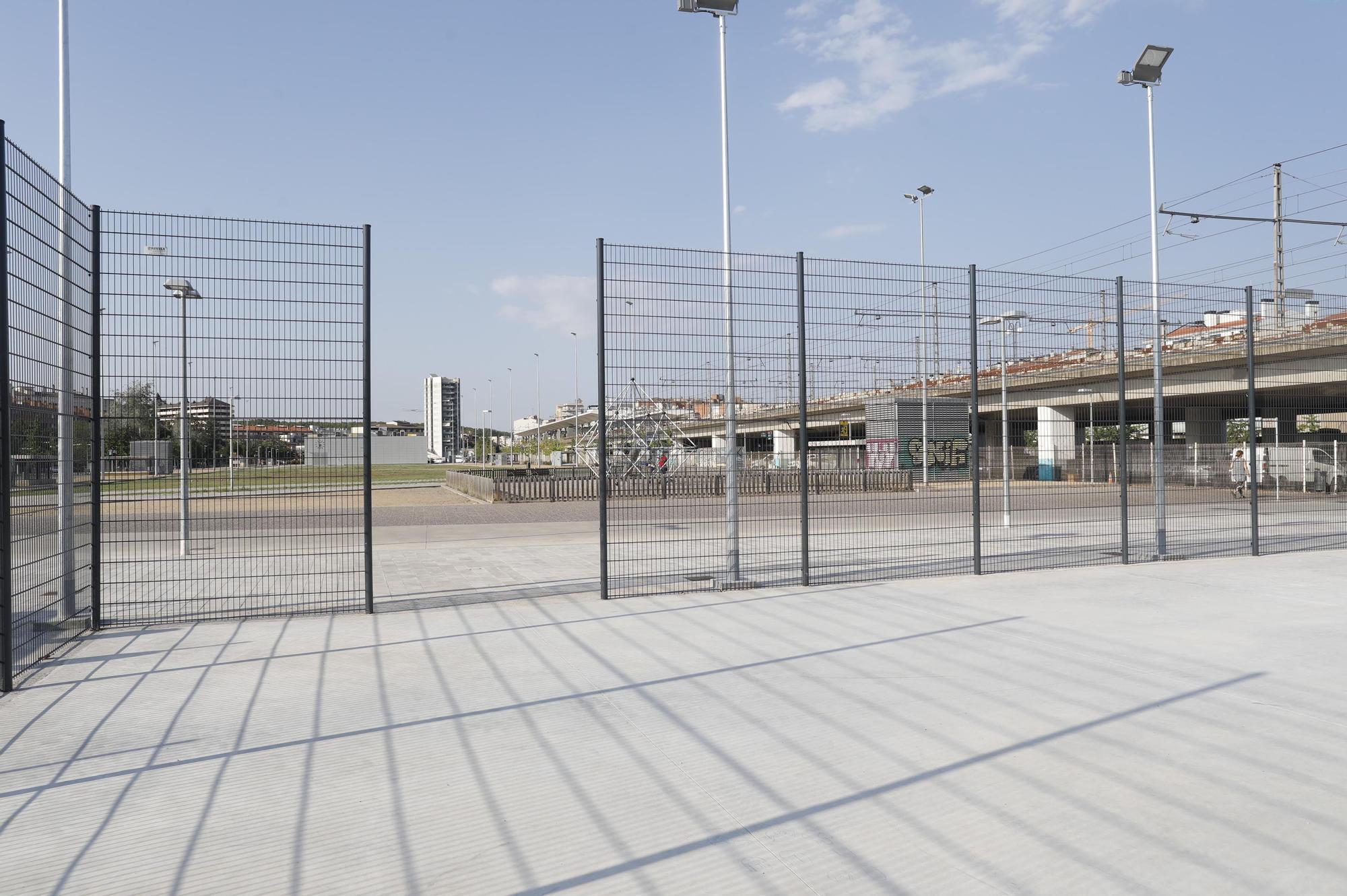 Acaben les obres de l’últim solar del parc Central 14 anys després