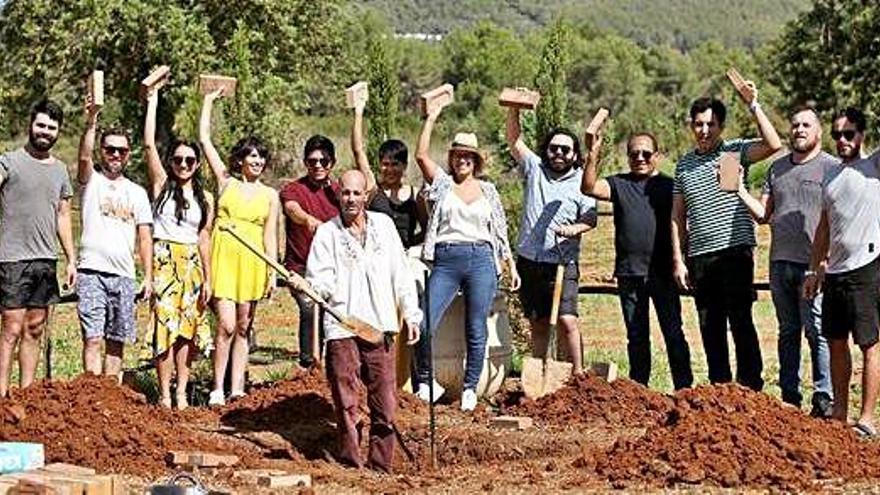 Construcción del horno prehispánico.