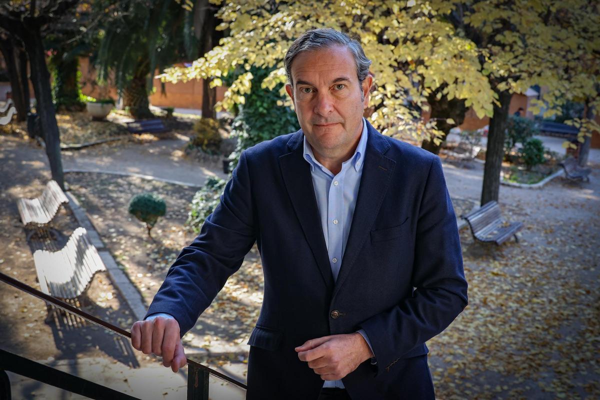 El síndic del PP en las Cortes, Nando Pastor, el pasado jueves en Alcoy tras la entrevista