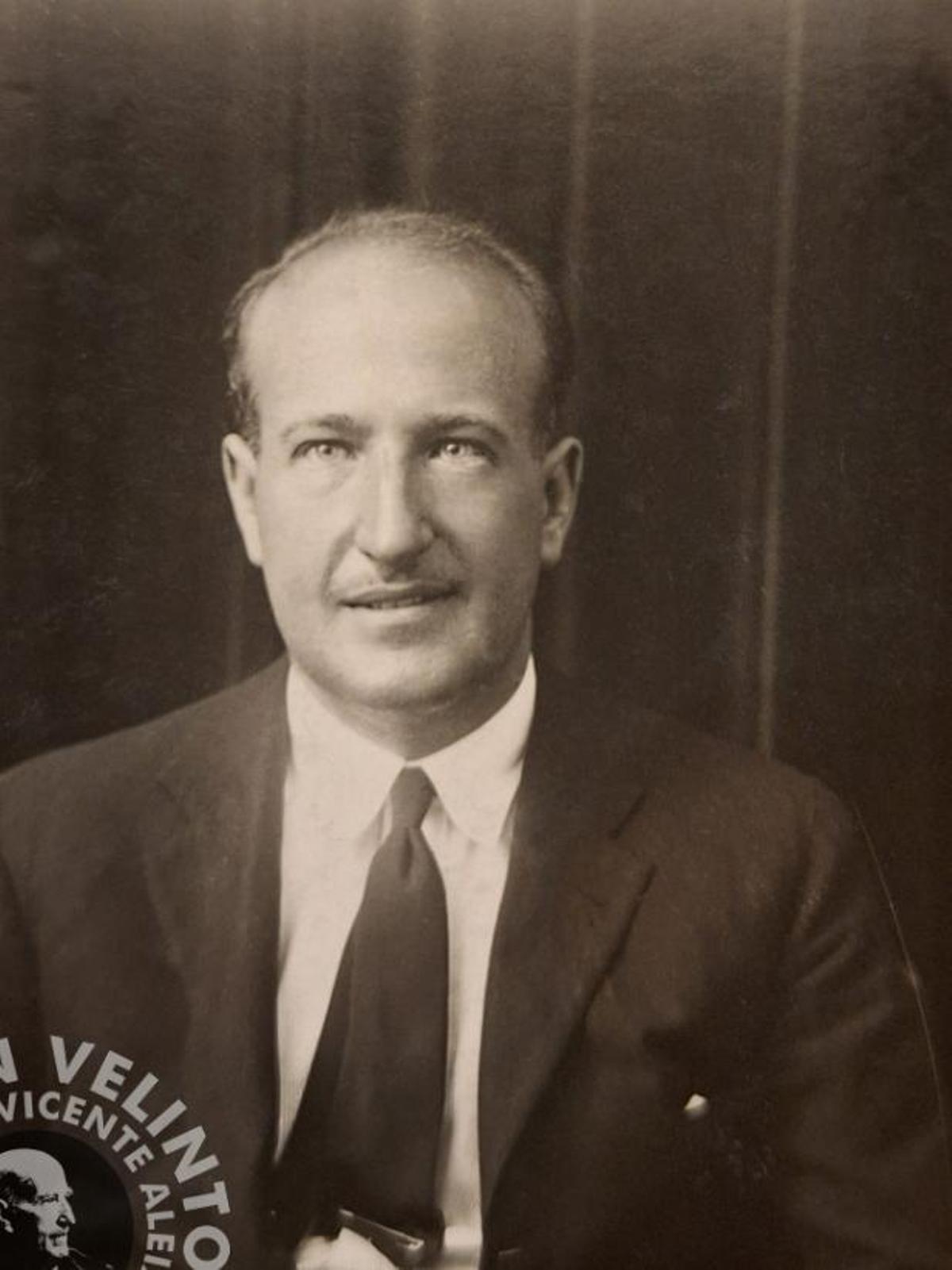 Retrato de Vicente Aleixandre conservado entre los documentos familiares localizados por la Asociación de Amigos del poeta.