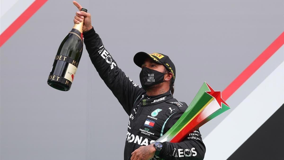 Lewis Hamilton (Mercedes) gana el GP de Portugal y suma la 92ª victoria de su carrera.