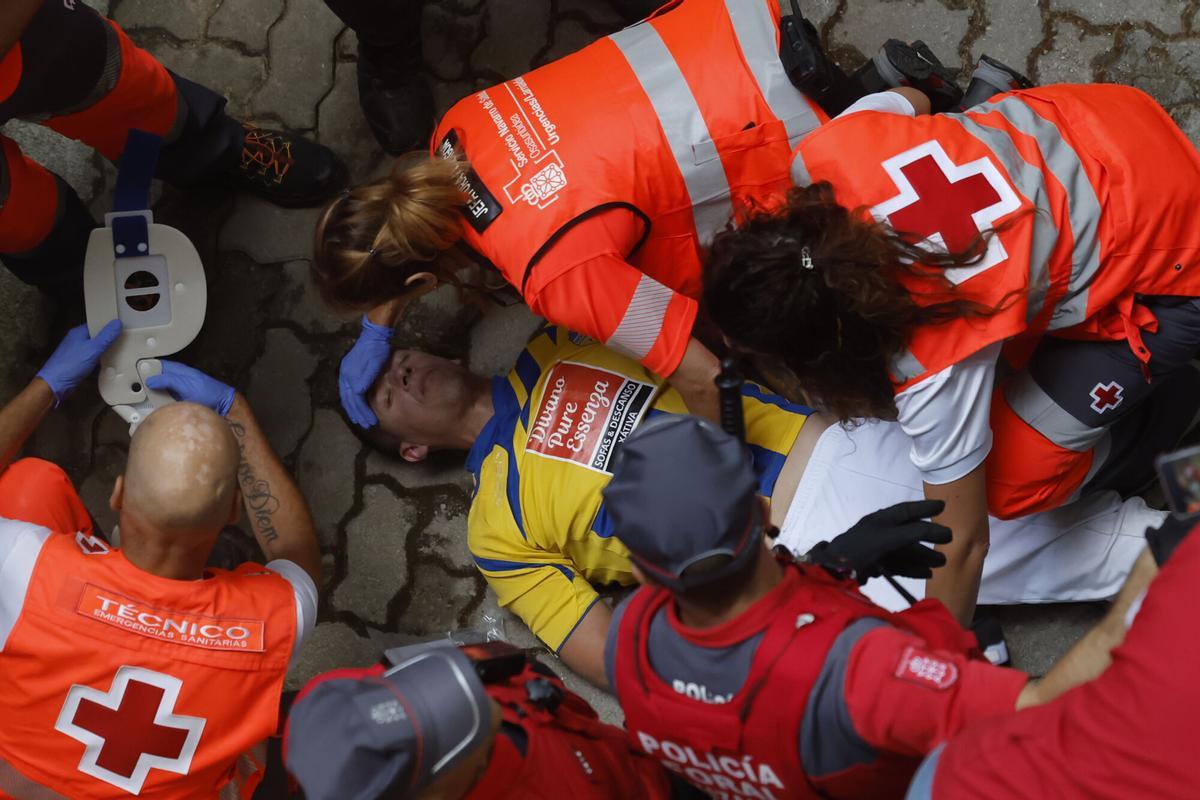 Sexto encierro de los Sanfermines, tenso, emocionante y protagonizado por los toros de la ganadería de La Palmosilla.