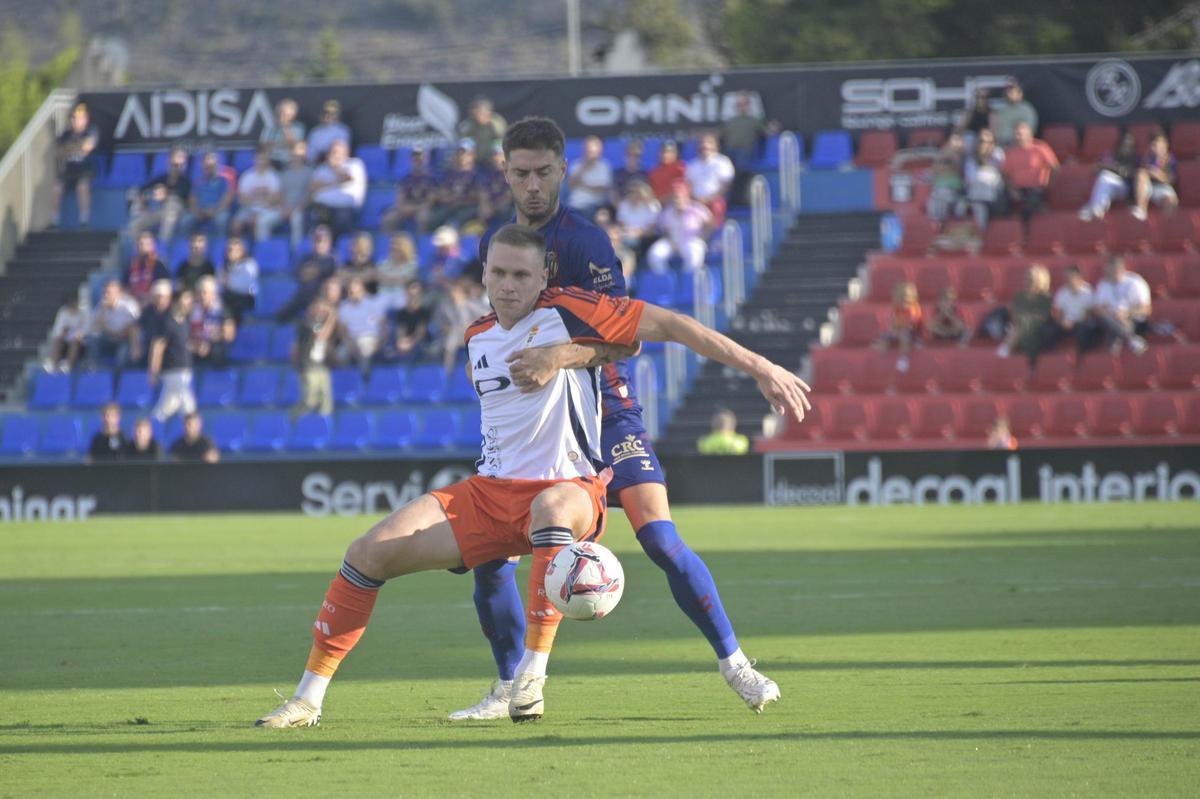 Eldense-Oviedo: El Eldense se diluye pero vuelve a sumar