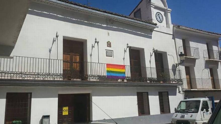 El orgullo en los ayuntamientos