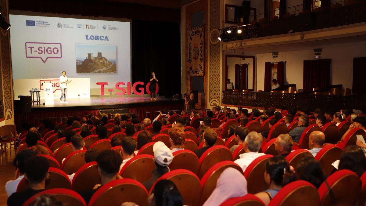 Imagen de archivo de un acto celebrado en el teatro lorquino.