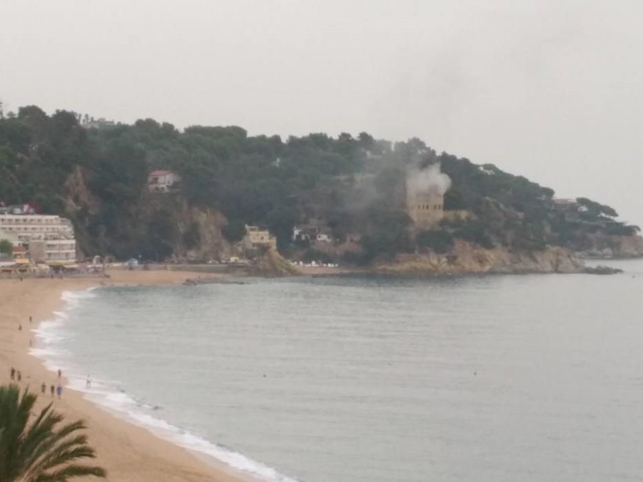 Incendi al castell d'en Plaja de Lloret