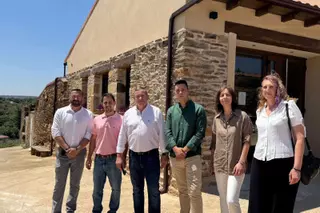 Muga de Alba recupera la antigua casa del cura como centro social