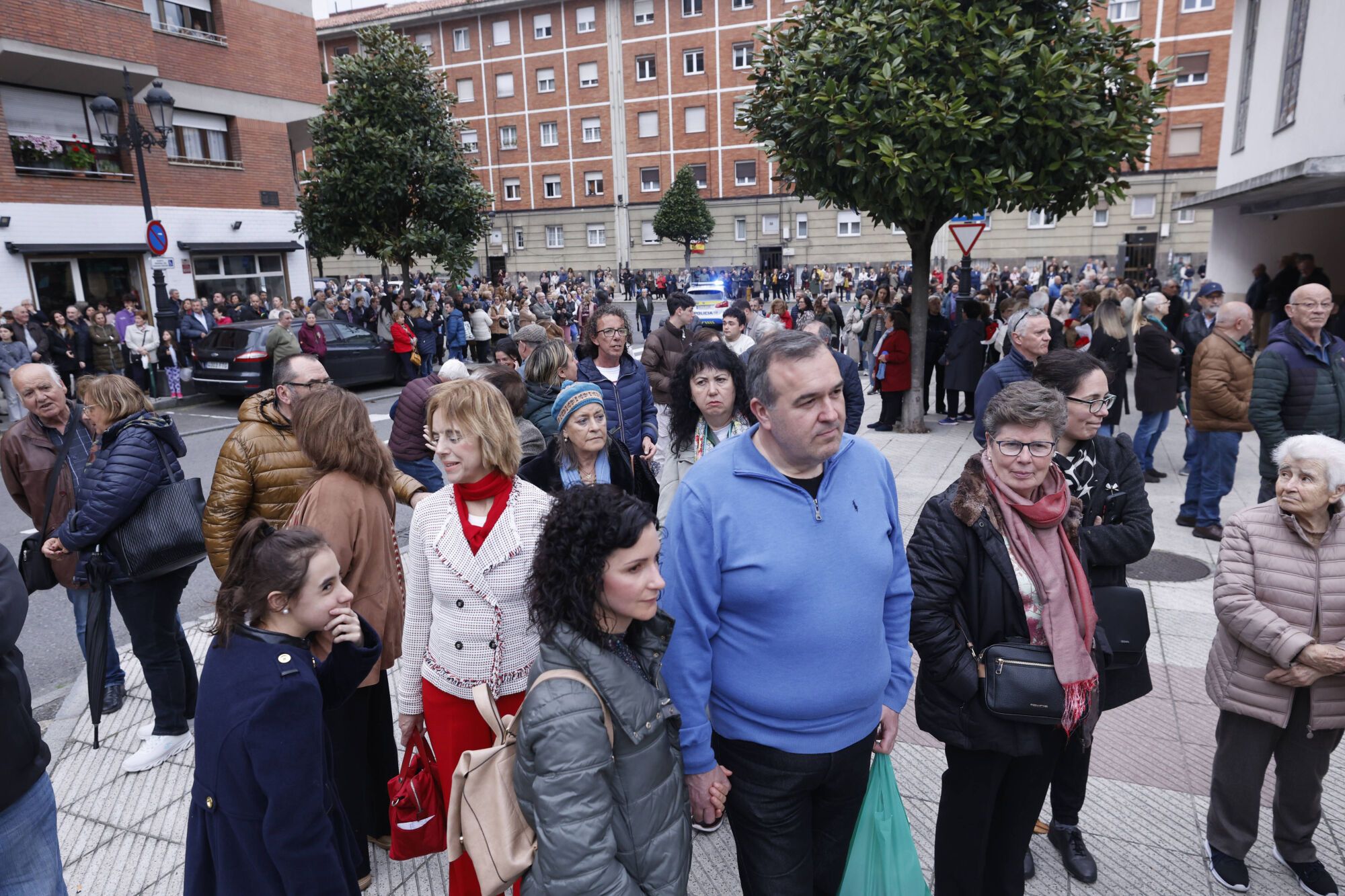 Iglesia de La Tenderina. Sale la procesión del Prendimiento
