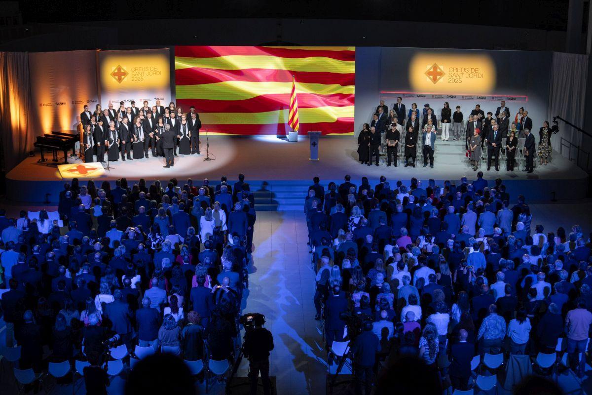 Entrega de les Creus de Sant Jordi en el Museu Nacional dArt de Catalunya