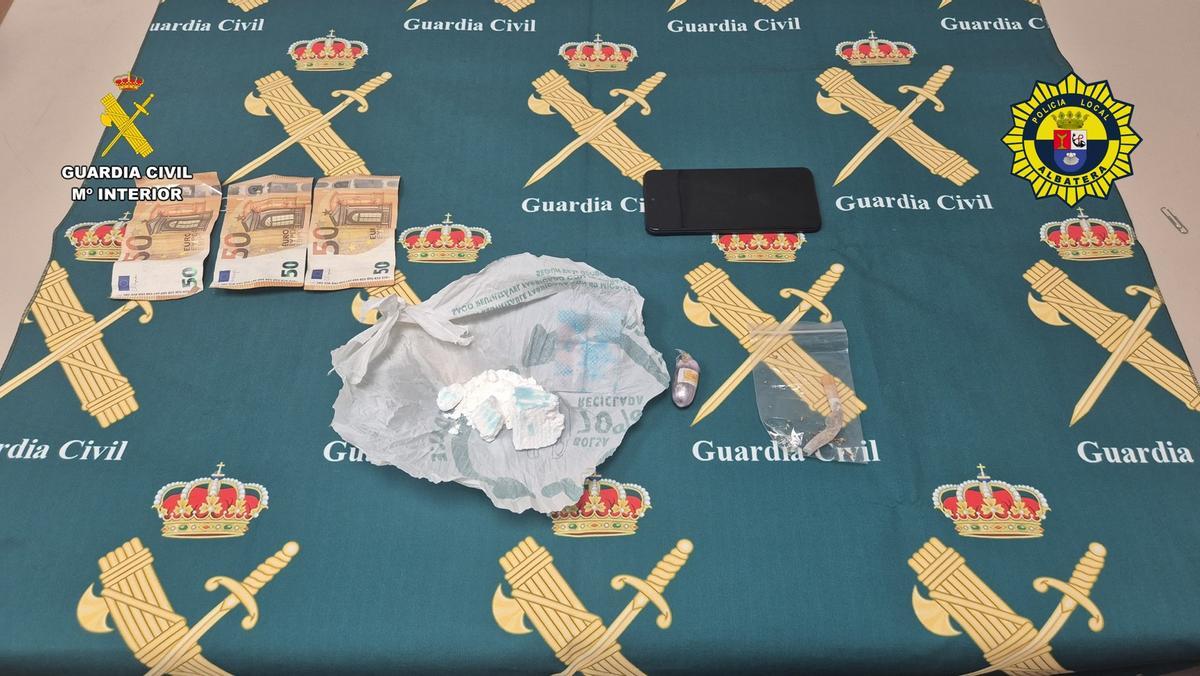 Efectos intervenidos a los detenidos.