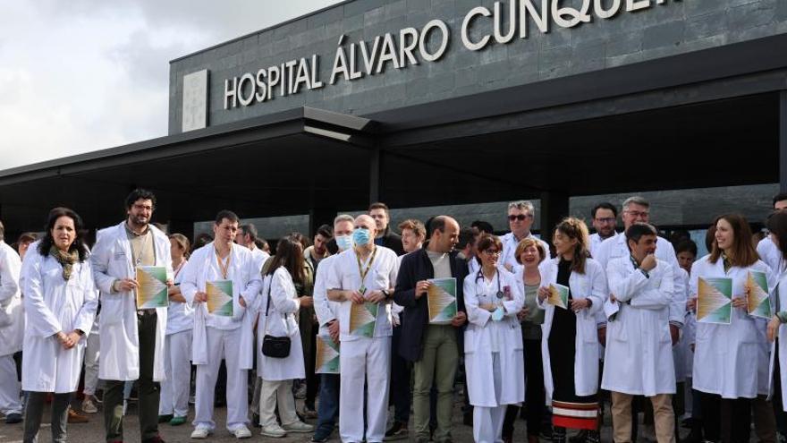 Los médicos del Sergas que trabajan en la privada cobrarán 720 euros más al mes