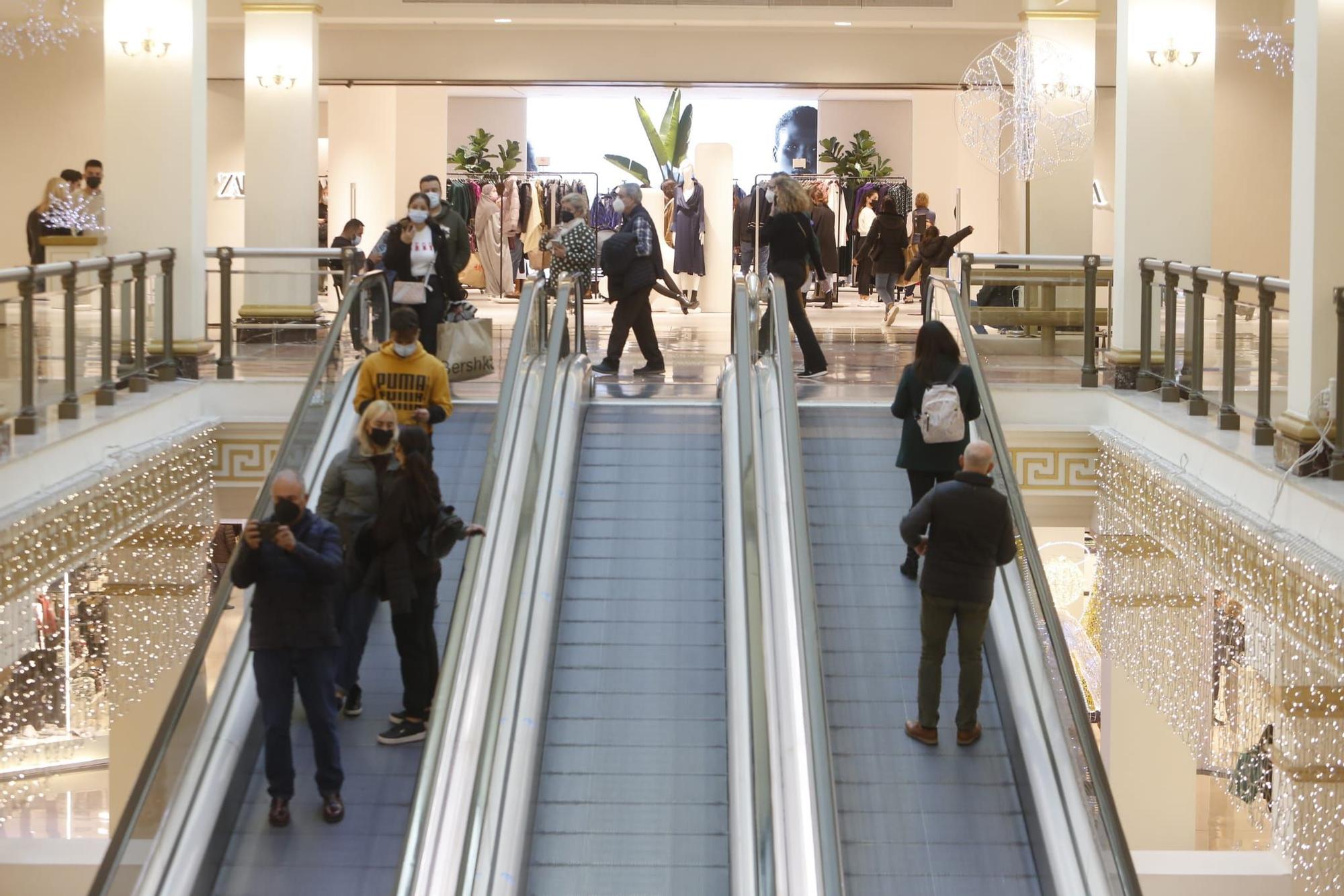 Así está siendo la jornada del Black Friday en Alicante