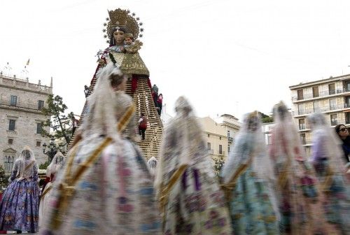 PRIMERA JORNADA DE LA OFRENDA A LA VIRGEN DE LOS DESAMPARADOS