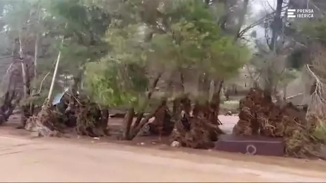Les autoritats de Líbia temen que la xifra de morts per les inundacions continuï disparant-se