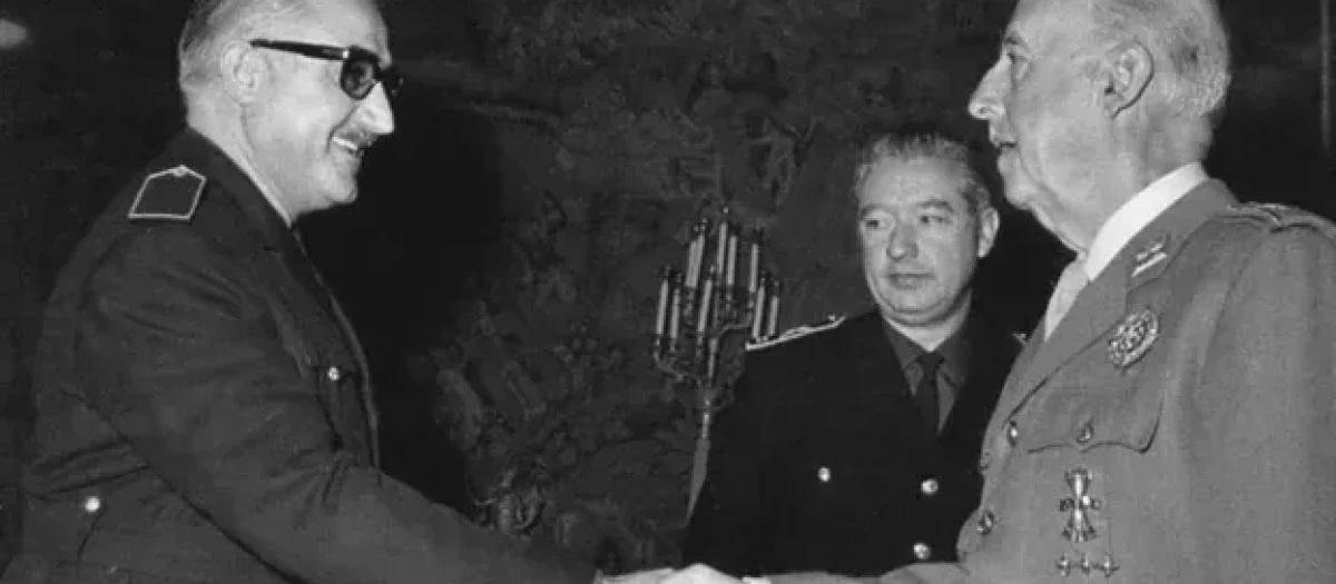 Pedro Zaragoza y Franco en una de las visitas que hizo el alcalde de Benidorm a Madrid para abordar el uso del bikini en sus playas.