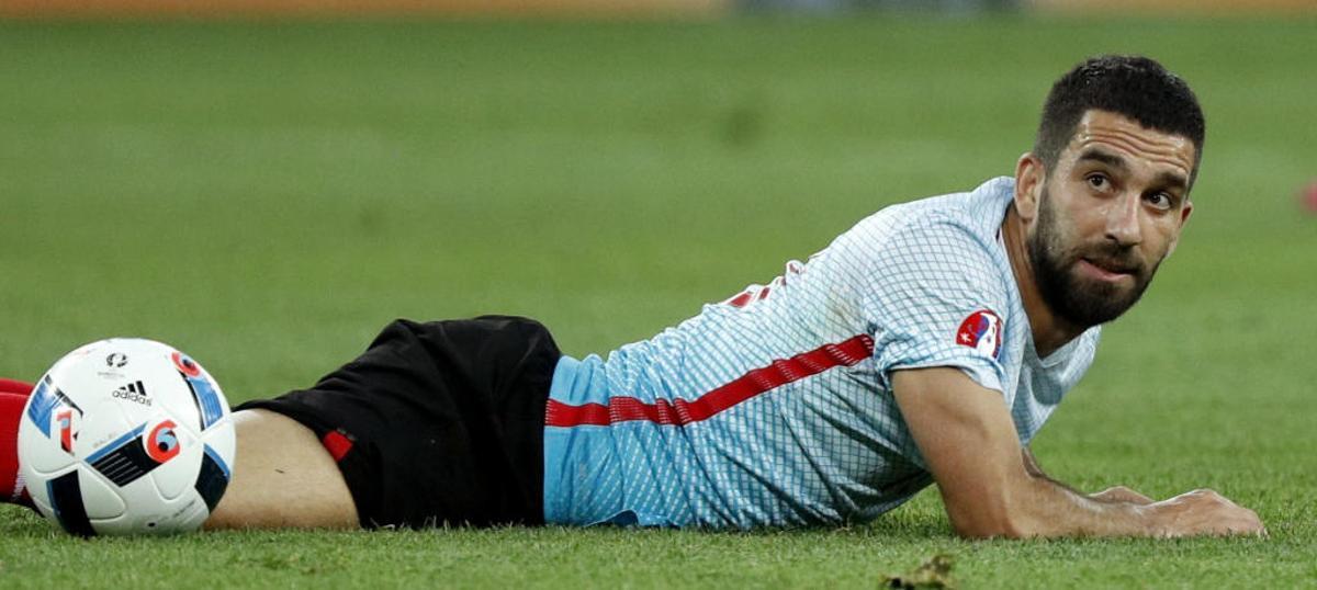 Turan, en un partido con la selección turca.