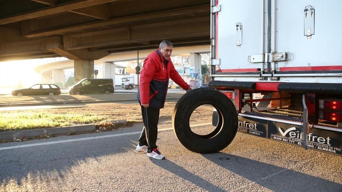 Un camionero afectado, a la altura de Mollet del Vallès, cuando circulaba dirección a Sant Cugat.