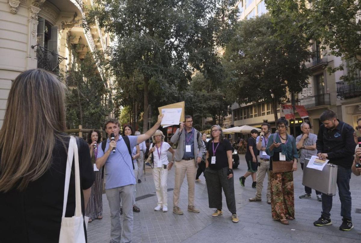 Califòrnia es planteja imitar la xarxa de refugis climàtics de Barcelona