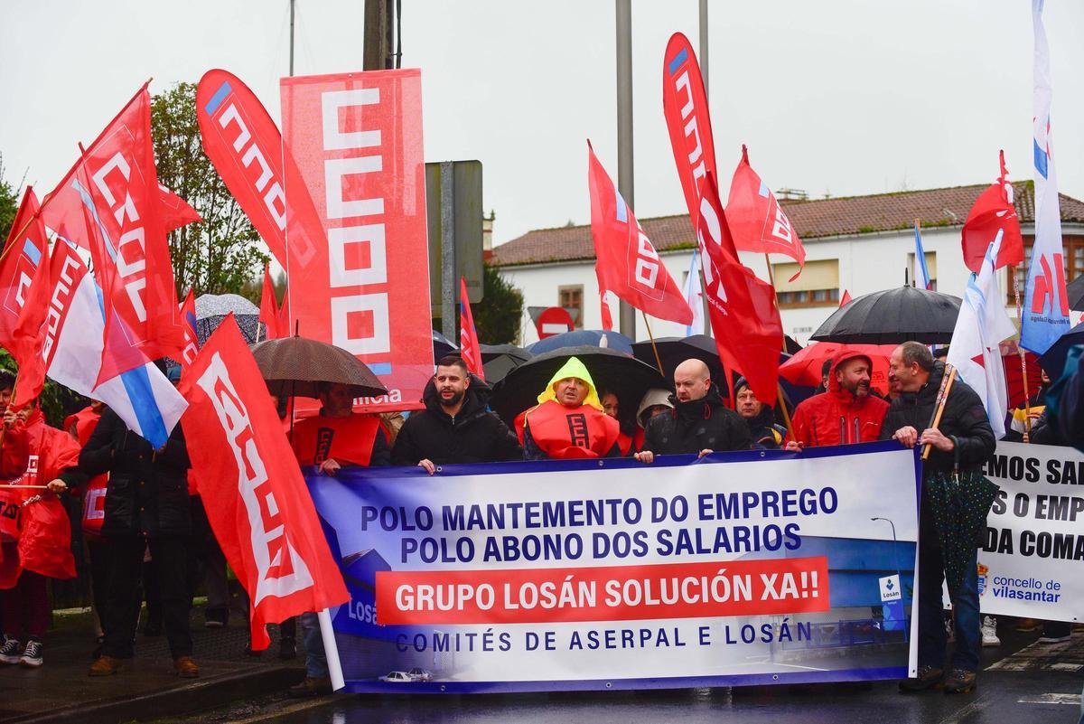 Manifestación de los trabajadores de Losán y Aserpal de Vilasantar a Curtis Manifestación de los trabajadores de Losán y Aserpal de Vilasantar a Curtis