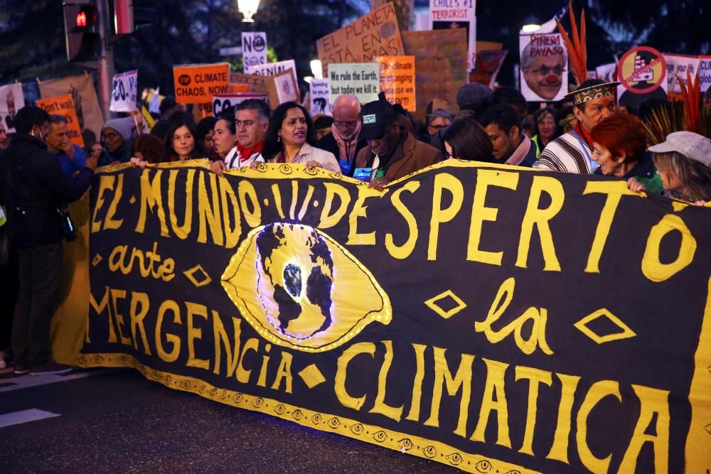 Multitudinaria marcha por el clima en Madrid.