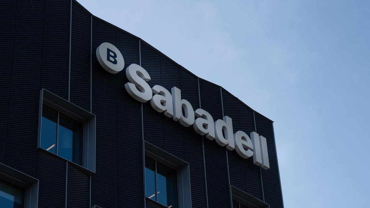 Edificio del Banco Sabadell, en San Cugat del Vallés.