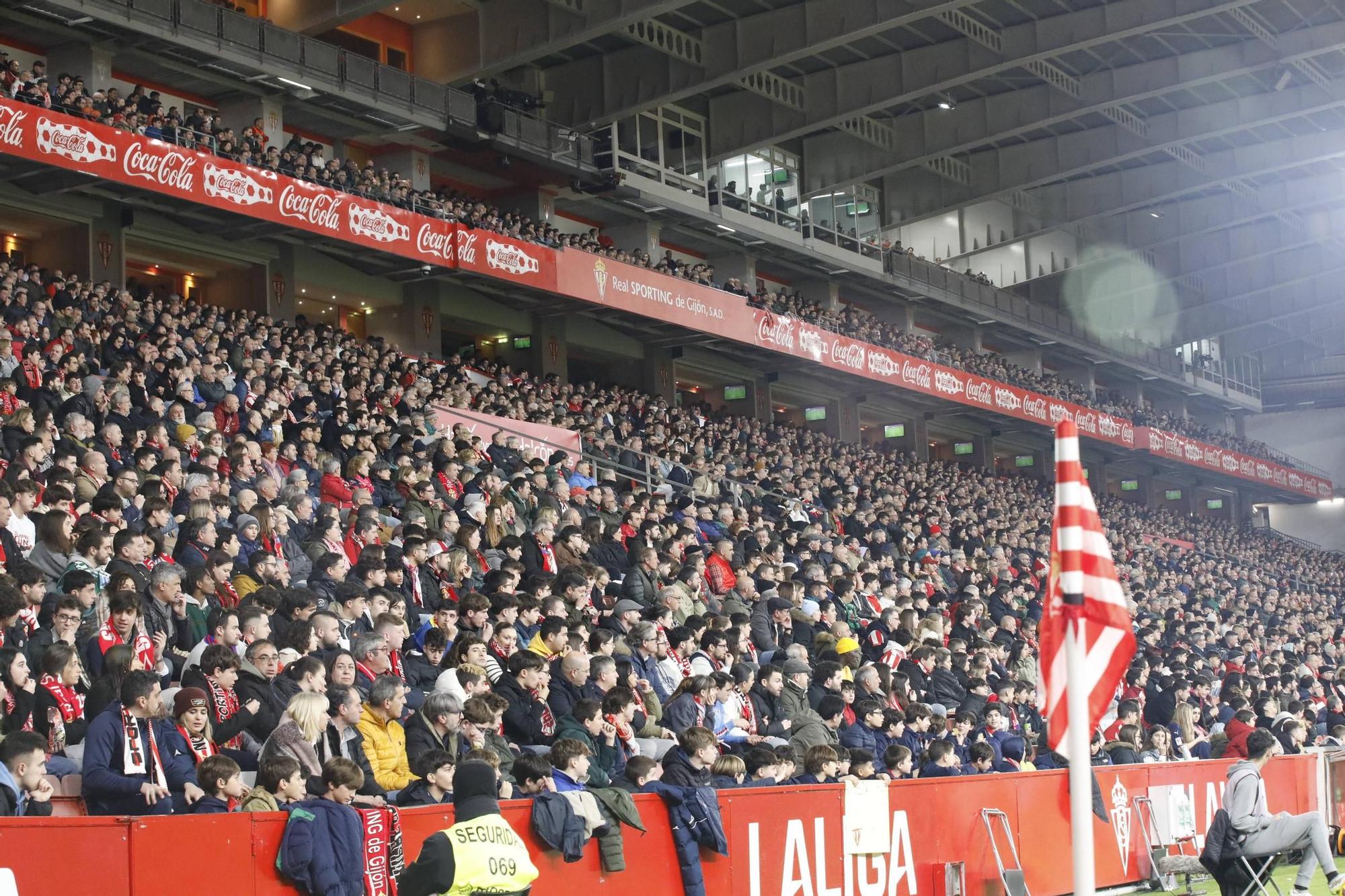 Así fue el partido entre el Sporting y el Racing de Ferrol