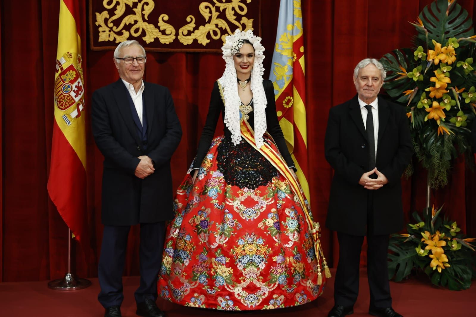 La exaltación de la Fallera Mayor de València, Laura Mengó, en imágenes