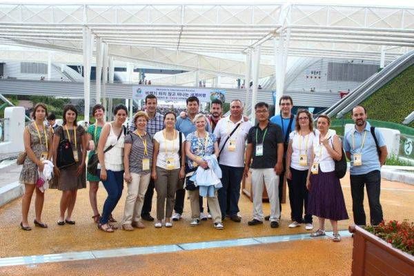 Fotogalería de los voluntarios de Expo Yeosu 2012