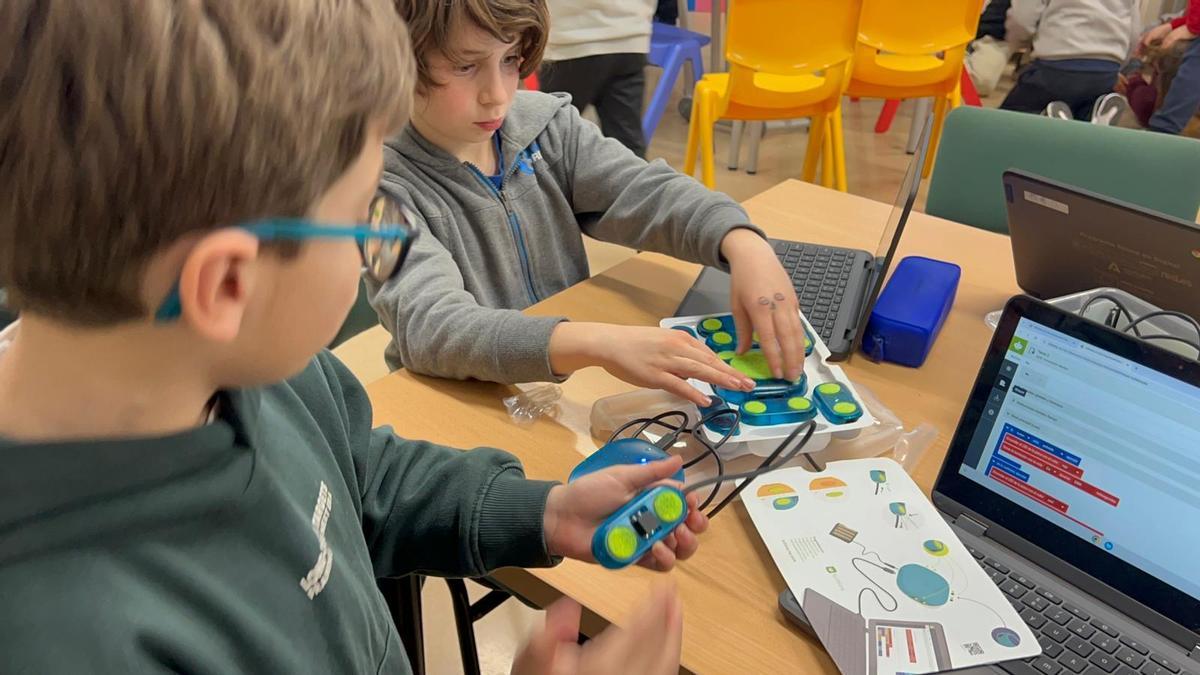 Actividad en el colegio Al-Yusana de Lucena.