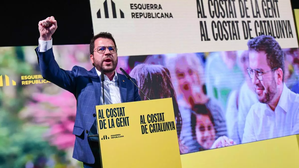 Aragonès pide el voto a ERC para evitar que Felipe VI "se pasee" con Illa por la Generalitat