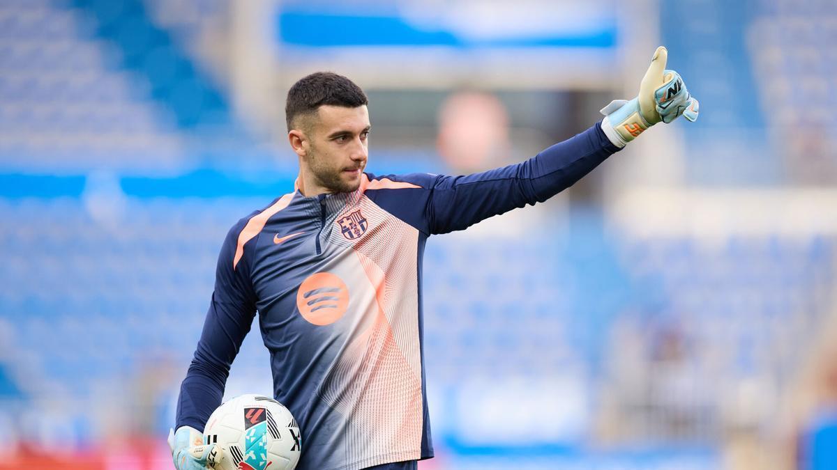 Joan Garcia, en el calentamiento previo al partido ante el Alavés en Mendizorroza