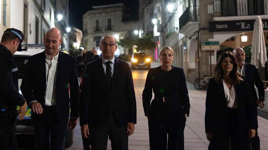 Guardiola se une al minuto de silencio en Cáceres por la tragedia de Toledo: "Se nos vuelve a r ...