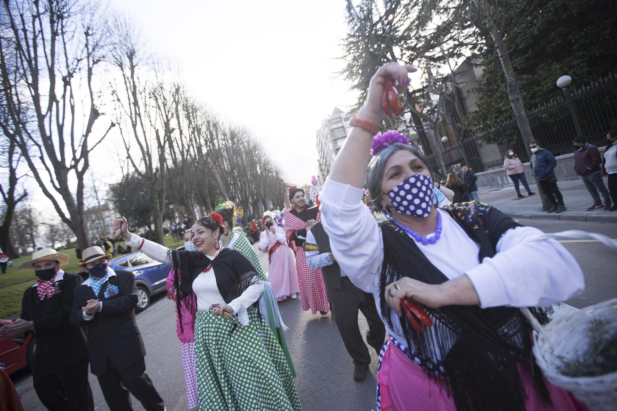 Galería de fotos: Así fue el gran desfile del carnaval en Oviedo