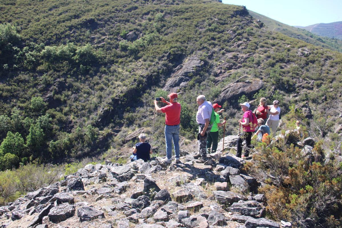 Alumnos senior de la Centro de Educación de Personas Adultas de Sanabria y Carballeda en la excursión