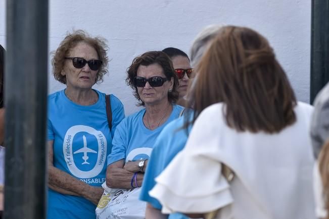 HOMENAJE VICTIMAS ACCIDENTE AVION AEROPUERTO ...